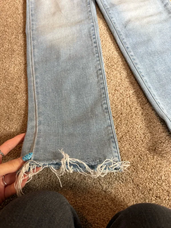 Hidden Jeans - Image 2