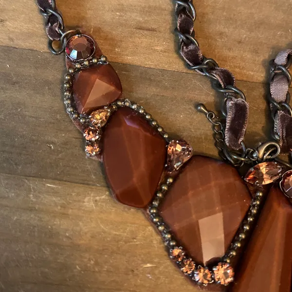Brown asymmetrical stones woven statement bib necklace - Image 5