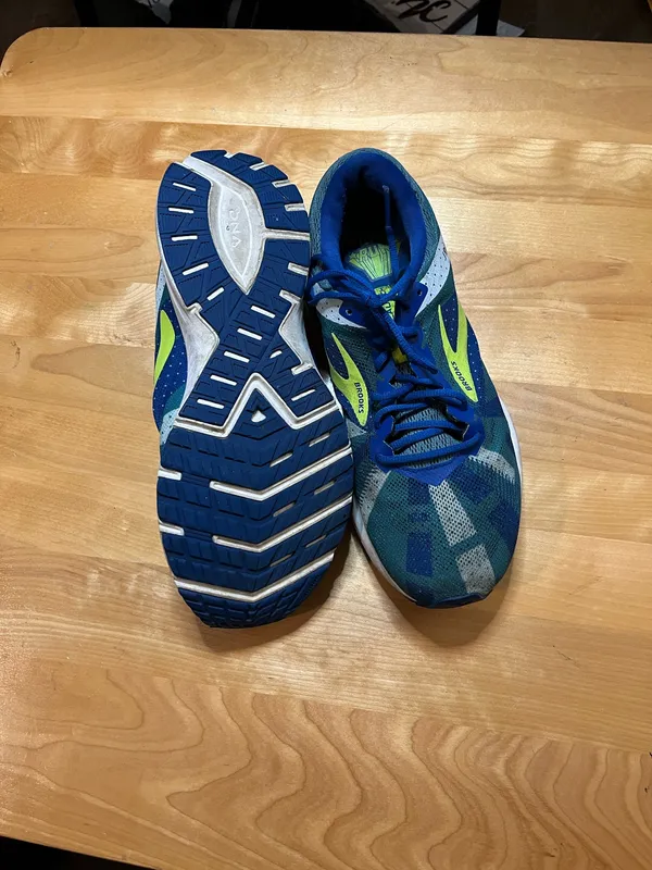 Men’s Brooks Running Sneakers - Image 5