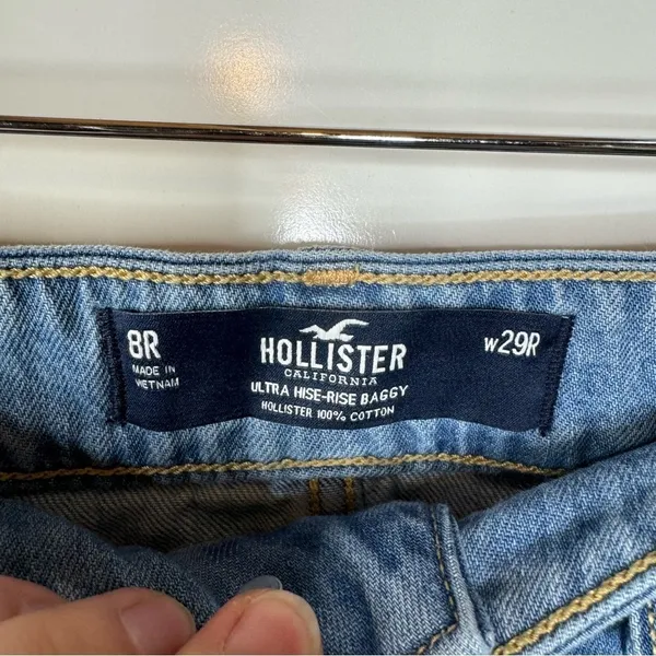 Hollister Ultra High-Rise Baggy Jeans Size 8‎ Regular - Image 4