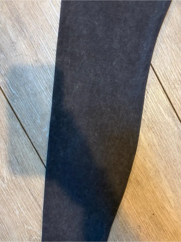 Vuori Washed Studio Legging Gray Washed in Charcoal M - Image 12