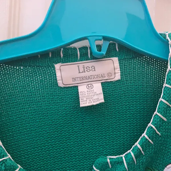 FINAL MARKDOWN Lisa international holiday sweater medium - Image 3