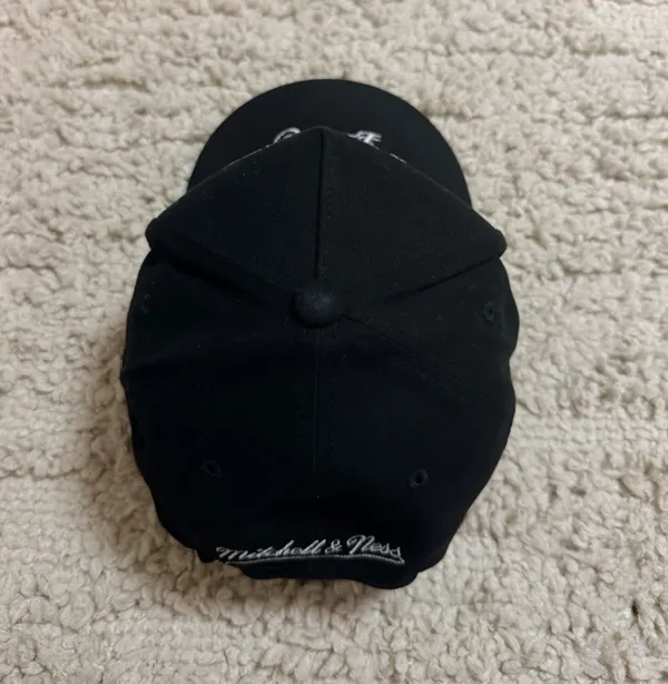 Mitchell & Ness Los Angeles Lakers Black Sketchy Pro Pinch Snapback Hat - Image 4