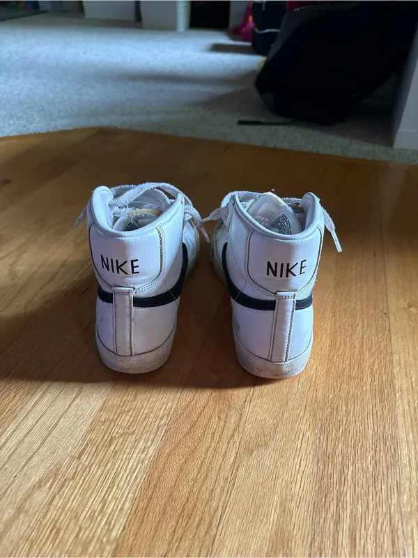 Nike Men’s White High-Top Sneakers with Black Swoosh and Gray Suede Toe - Image 4