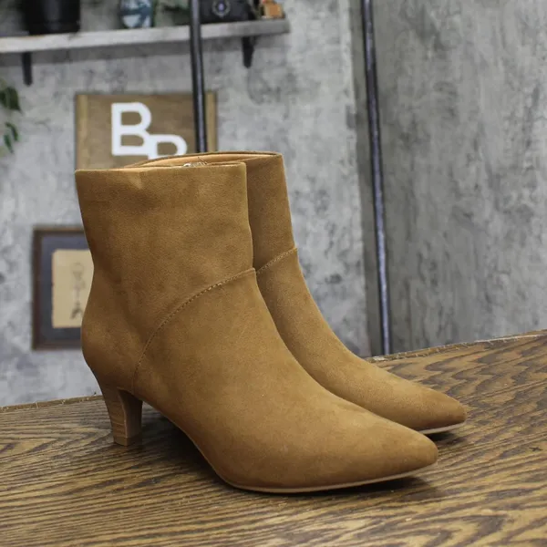 NEW Universal Thread Womens Frances Ankle Boots 88744365 Brown 7.5M - Image 2