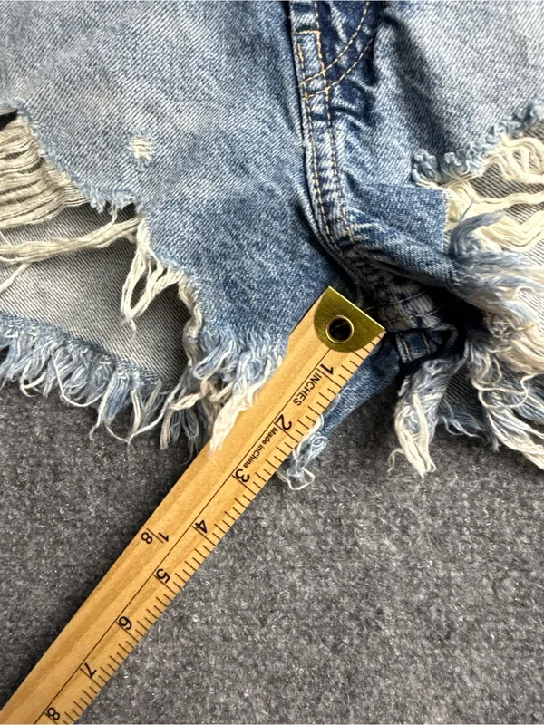 Zara Woman’s Size 2 High-Rise Distressed Denim Shorts - Light wash NWT - Image 4