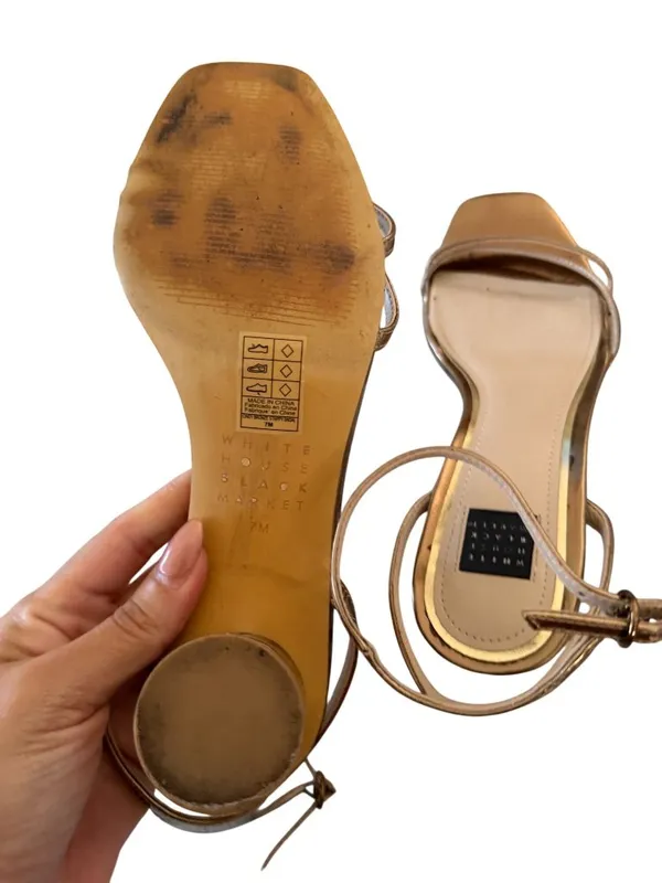 WHITE HOUSE BLACK MARKET WHBM Gold Metallic Sandals Heels Size 7 - Image 5