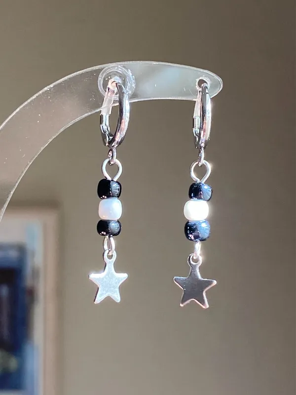 Handmade grunge fairy whimsical y2k star dangle earrings⭐️ - Image 3