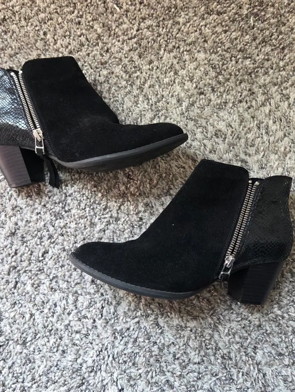 Vionic Anne Black Suede Snakeskin Booties - Image 4