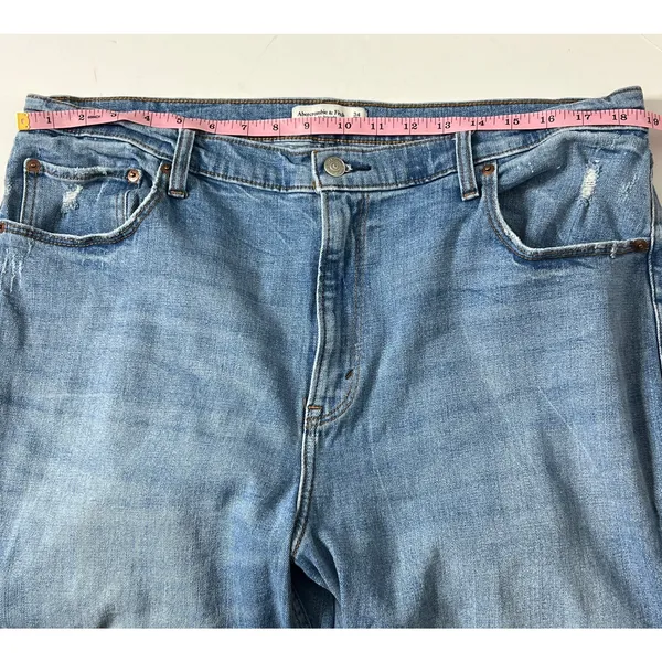 Abercrombie & Fitch Ankle Straight Jeans Plus Size 18 Short Light Wash Denim - Image 4