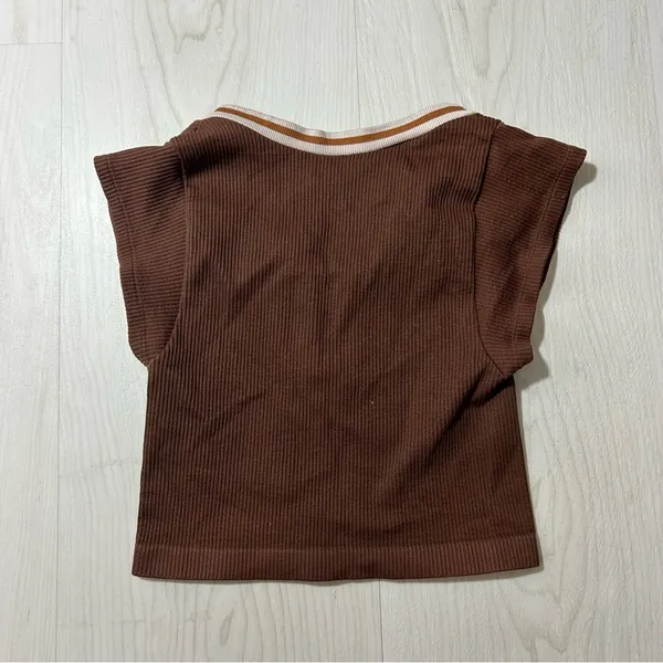 Out From Under Urban Outfitters Brown Ribbed Crop Top Tate McRae Bar Top Size XS - Image 3