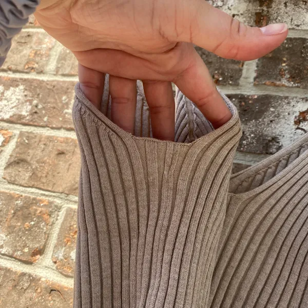 H&M Taupe Ribbed Tank - Image 4
