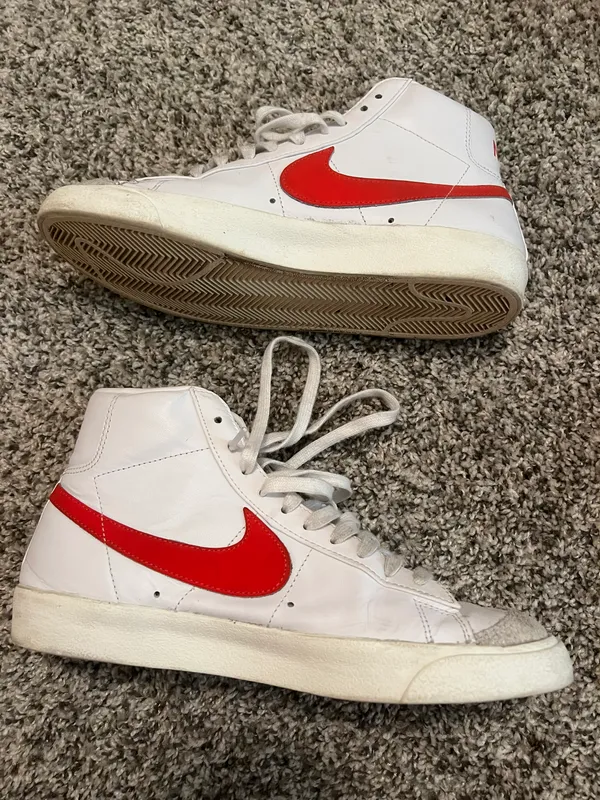 Nike White And Red Blazers - Image 2