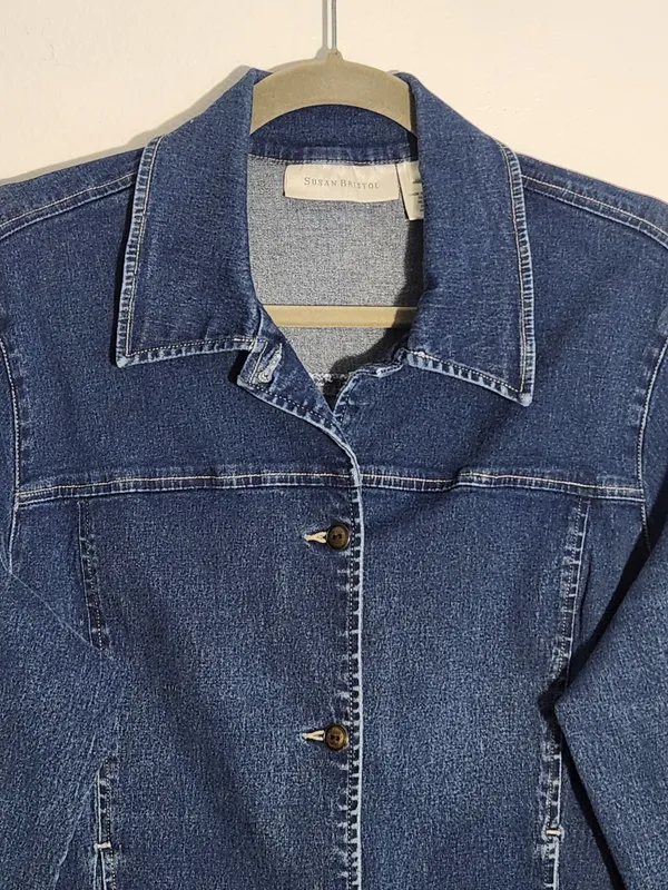 Susan Bristol Womens Cropped Jean Jacket with Raw Edge Trim Size Large - Image 2