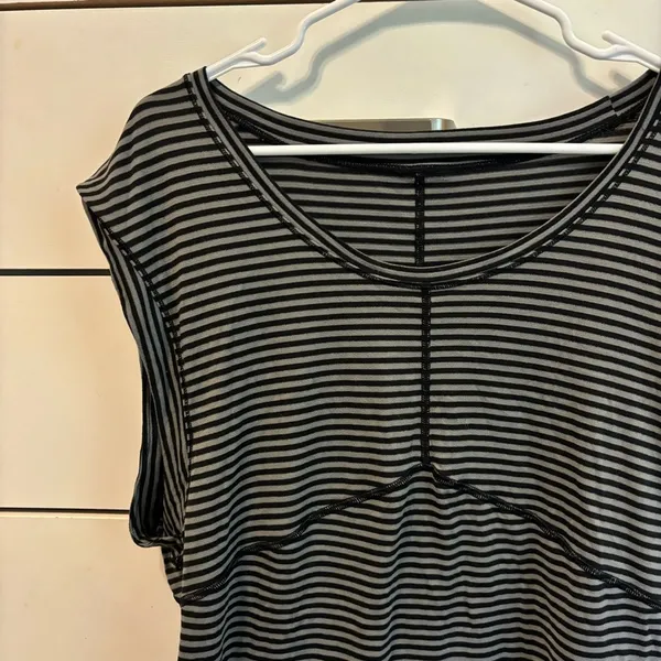 Lululemon Get Sweat Tee Silver Stripe Black Slate / Black - Image 4
