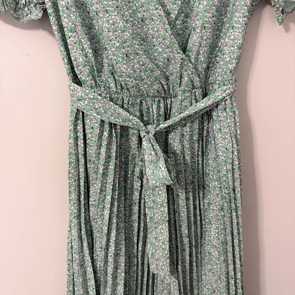 Fashion Floral Pleated Midi Dress Green Purple‎ Ditsy Puff Sleeve V-Neck Size M - Image 10