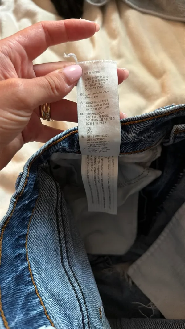 Abercrombie High-Rise Mom Shorts - Image 3