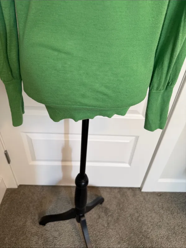 Loft| Green Scoop Neck Lightweight Long Sleeve Sweater with ribbed accents - Image 8