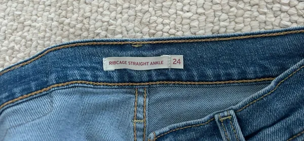 Levi’s Ribcage Straight Ankle Jeans - Image 3