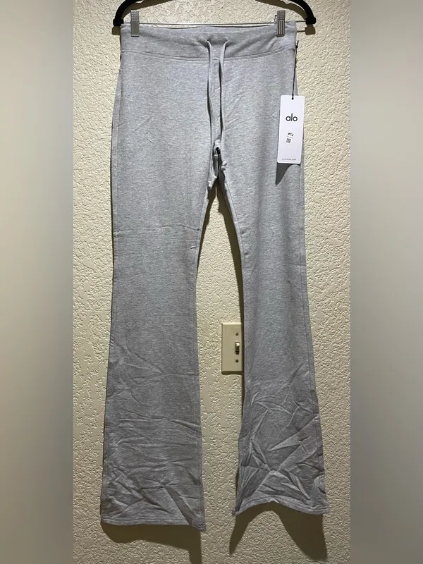 Alo NWT Sway Boot Cut Athletic Heather Gray Sweatpants Size M - Image 3