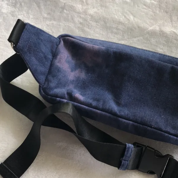 Forever21 hand/shoulder/waist Fanny bag - Image 9