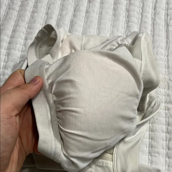 Lululemon Athletica Cream Tank Top - Image 9