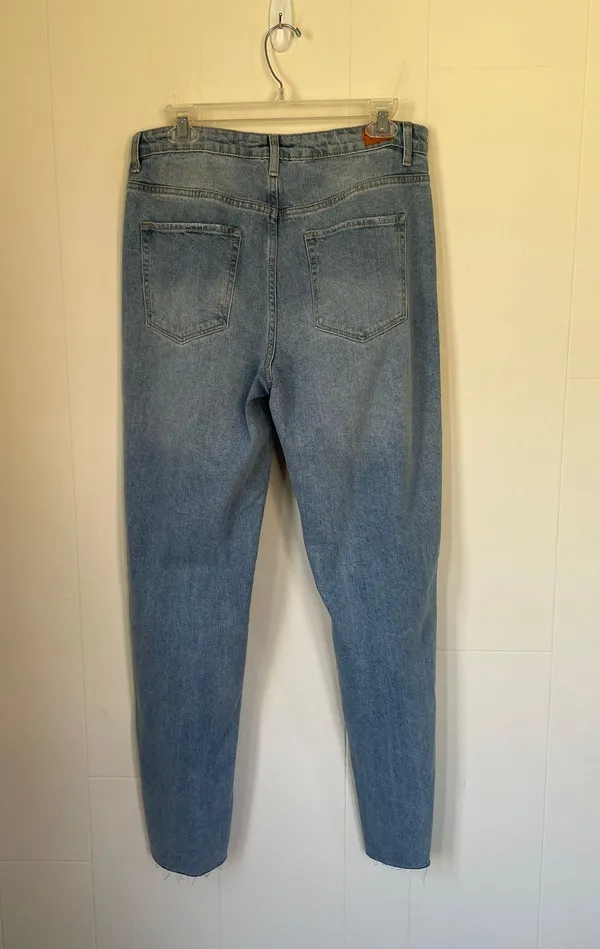 high rise straight leg distressed denim jeans women’s size 13/31 - Image 6
