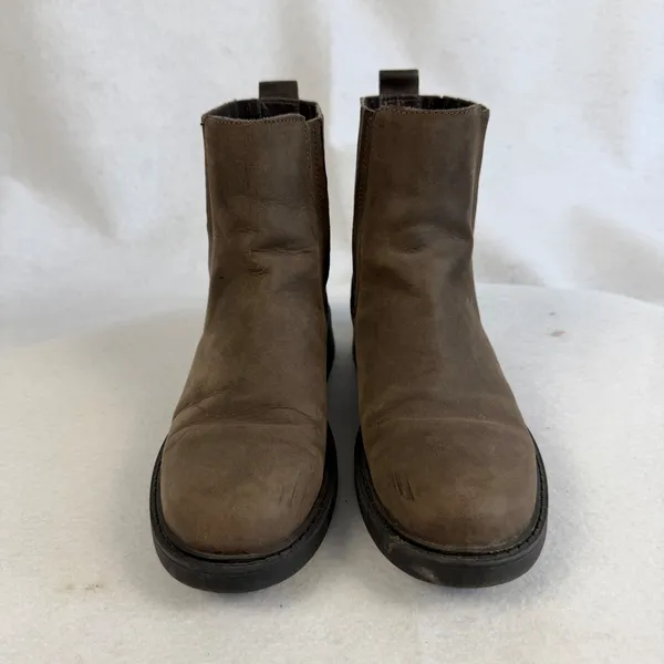 Clarks Womens 8.5 Chelsea Boots Brown Leather Block Heel Ankle Moto - Image 2