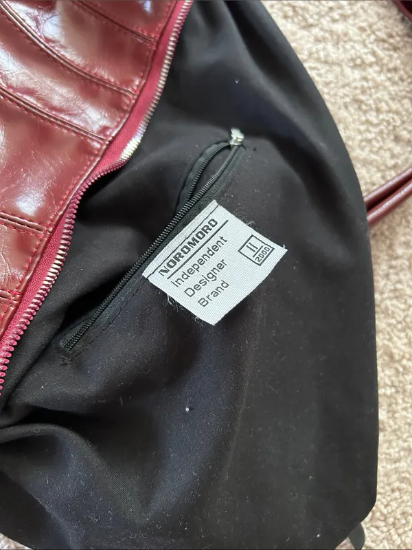 Croissant shaped crossbody bag - Image 5