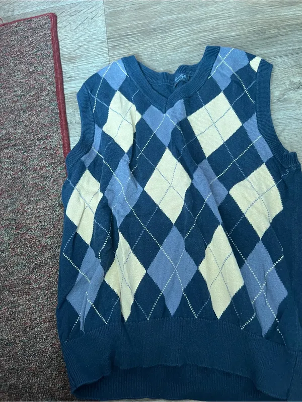 Brandy Melville Navy Argyle V-Neck Sweater Vest - Image 3