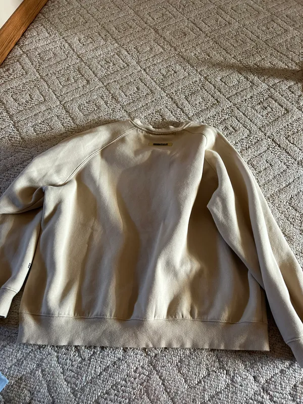 Fear of god Essentials Sweatshirt - Image 6