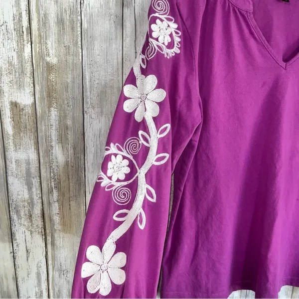 Talbots Purple Embroidered Floral Split Neck Tee •Medium - Image 4