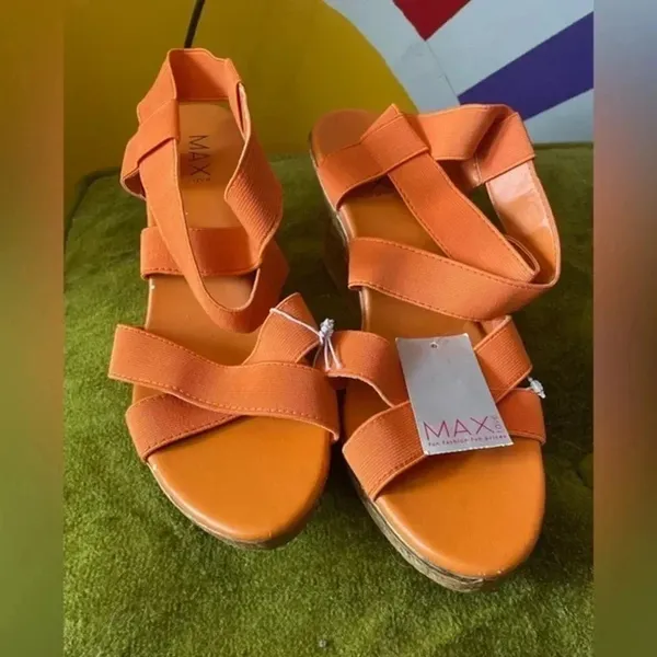 Max Rave Strappy Orange Wedges‎ NWT! Size 9 - Image 2