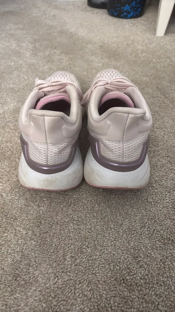 Adidas Women’s Bounce Sneakers - Image 4