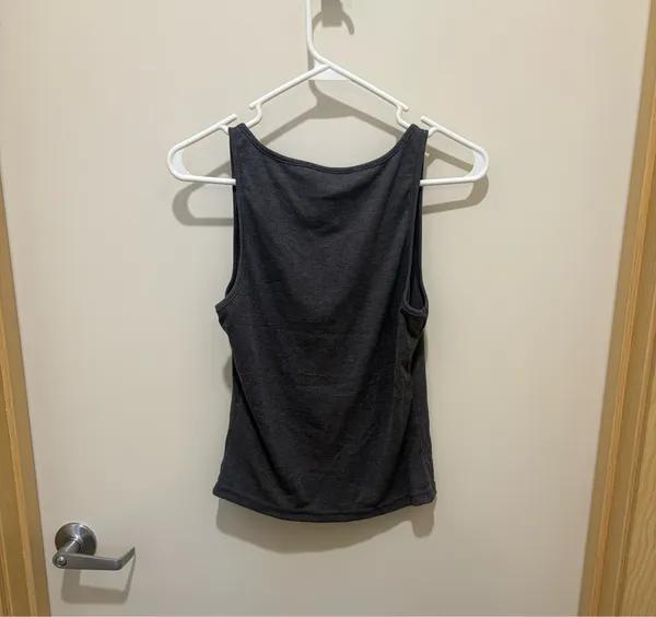 Gray ribbed tank top Size M - Image 4