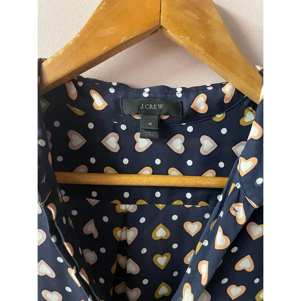 J. Crew Dark Navy Heart Print Blouse Size 4 - Image 5