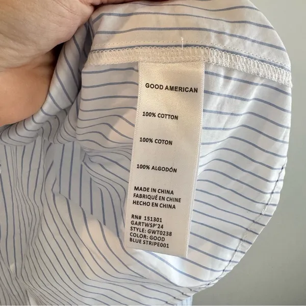 Good American Cotton Poplin Cropped Shirt‎ in Blue Stripe XS - Image 3