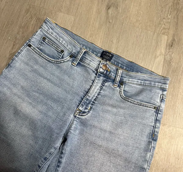 J.crew 8” mid rise skinny jeans - Image 3