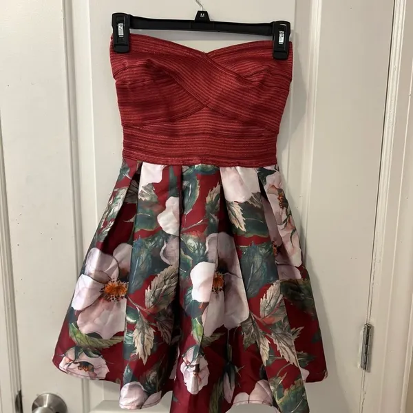 Akira Chicago Black Label Strapless Floral Fit & Flare Dress Size S Burgundy - Image 2