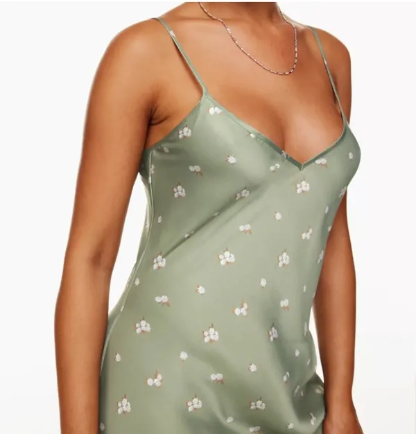 Aritzia green silk dress - new without tags - Image 4