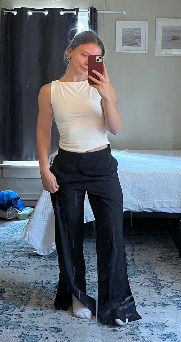 Old Navy High-Rise Wide-Leg Athleisure - Image 2