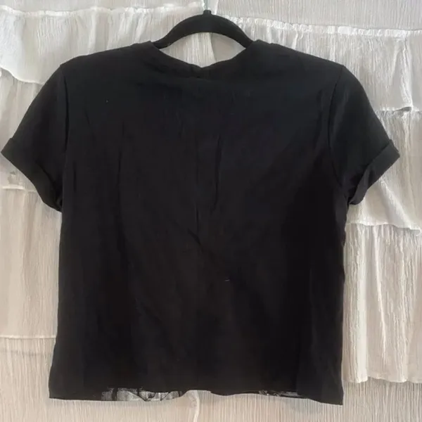 ✨ Forever 21 Lace Up New York City Crop Tee Shirt✨ - Image 3