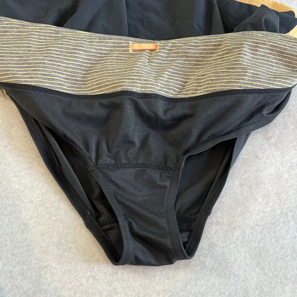 Lululemon Shorts Gray & Orange Run Times MidRise Pull On Athletic Women size 10 - Image 8