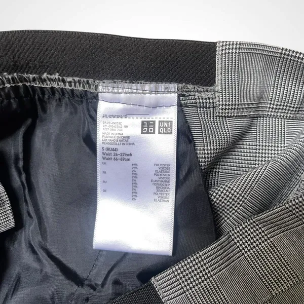 Uniqlo Smart Style Pants in Glen Check Plaid - Image 9