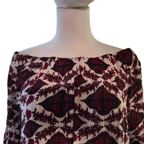 Hint of Blush Crop Top SZ LG Bare Shoulders 3/4 Bell Sleeve Black Red Boho Chic - Image 3