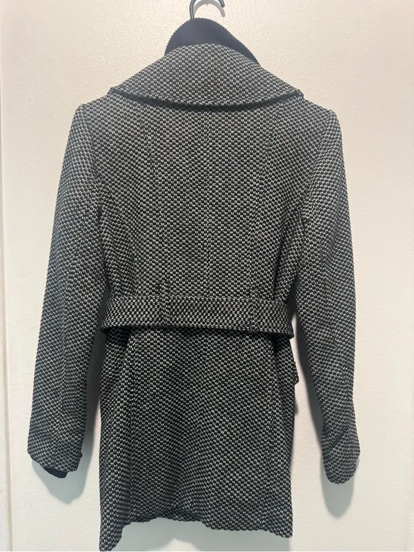 Guess Woven Black & White Belted Trench Coat Jacket - Image 3