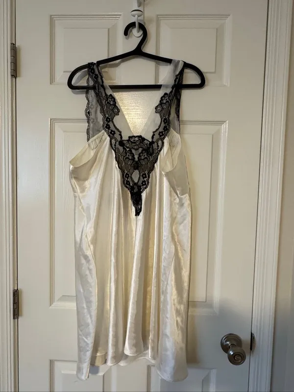 NWT Soma Magnolia Ivory Satin Black Lace Nightgown Chemise XL $69 - Image 6