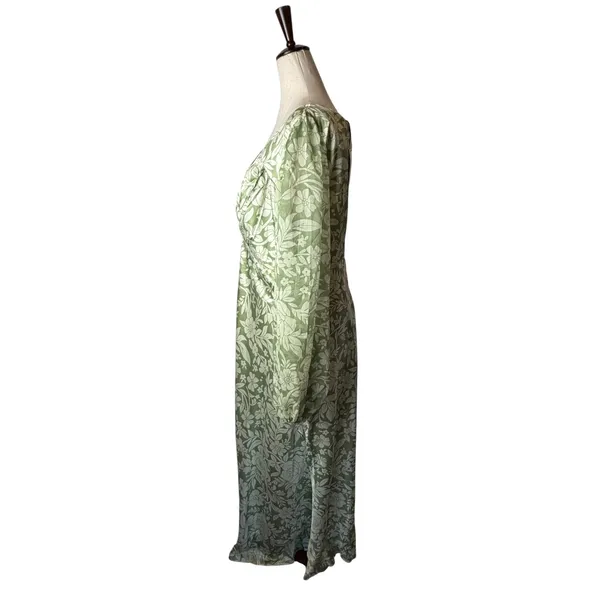 Showpo Freollyn Midi Dress Women 14 Sage Green NWT Floral‎ Deep V Long Sleeve - Image 3