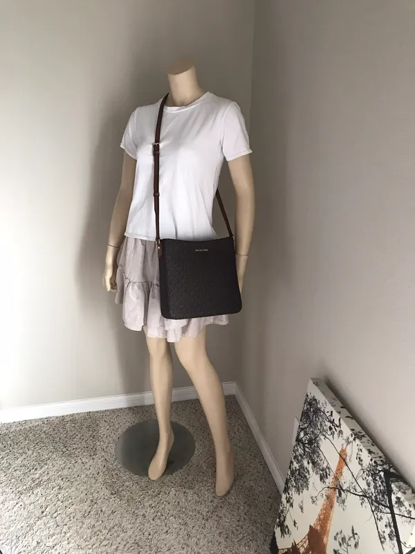 Michael Kors Purse - Image 10