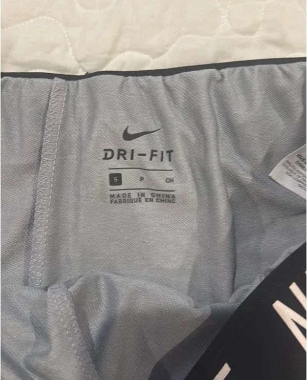 Nike Shorts Dri-Fit Fold Over Waist - Image 4